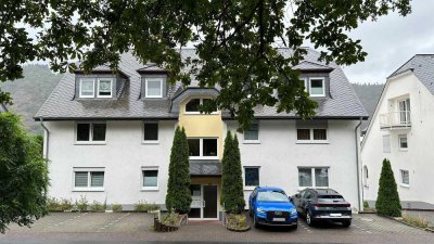 Zur Vermietung: Wohnung mit Loggia und Stellplatz in bevorzugter Wohnlage von Cochem