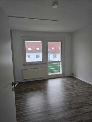 Große Familienwohnung! 125,6 m² + 6 Räume + 2 Bäder + Balkon