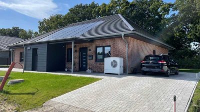 Neubau Doppelhaushälfte mit Garten in Ostrohe