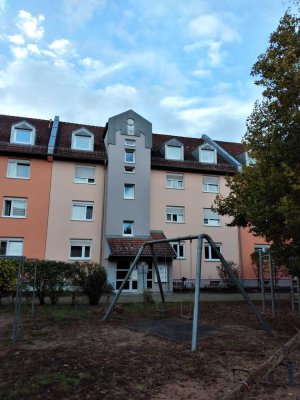 1,5-Zimmer-Wohnung im 3.OG (ohne Aufzug) in Roth zu vermieten!