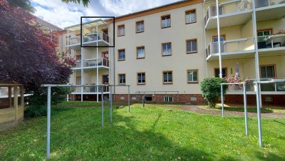 Lichtdurchflutete 3-Zimmer-Wohnung mit Balkon ins Grüne – charmantes Zuhause unterm Dach!