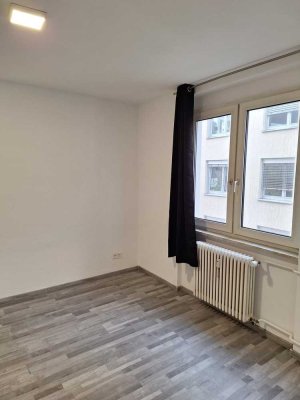 Renovierte 2-Zimmer-Wohnung im 3. OG in Mannheim Innenstadt/Jungbusch