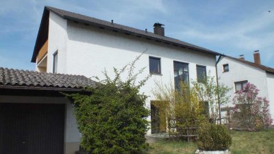 Grosses, unverbautes Wohnhaus mit sehr günstiger Erbpacht, provisionsfrei