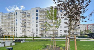 KOMFORTABEL WOHNEN IN MARZAHN - AUFZUG, BALKON, FUSSBODENHEIZUNG UND EINBAUKÜCHE