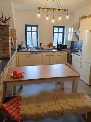 Moderne 4-Zimmer-Wohnung mit Balkon in Pfaffen-Schwabenheim