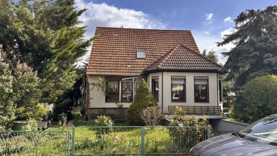 Solides Familienhaus mit viel Platz und Potenzial in ruhiger Lage von Dachwig