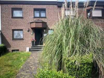 "Ideal für Garten- und Teichliebhaber"
Reihenmittelhaus mit Garage in ruhiger Lage in Friemersheim