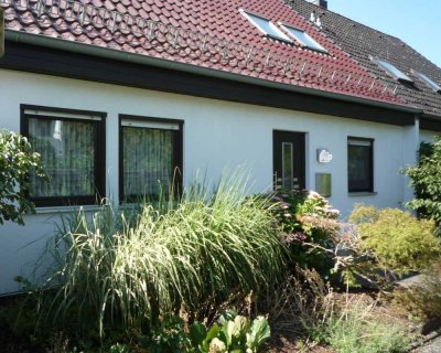Reihenmittelhaus mit Terrasse und Garten