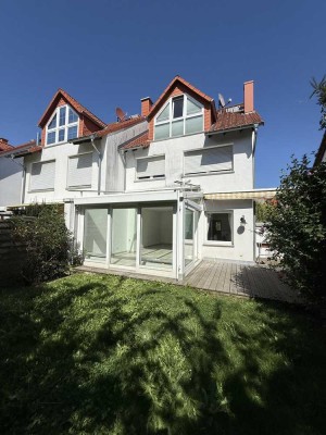 Einfamilienhaus in ruhiger Lage mit Garten und Garage, jede Menge Platz
