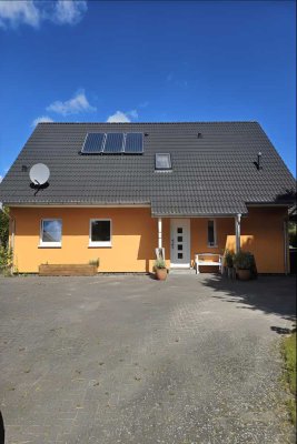 Pferdefreunde aufgepasst! 2 Einheiten auf ca.142m², ca 2628m² Grundstück-Baujahr 2016! E-Ausweis: A!