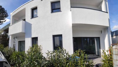 Stilvolle, neuwertige 2-Zimmer-Wohnung mit Balkon in Erftstadt