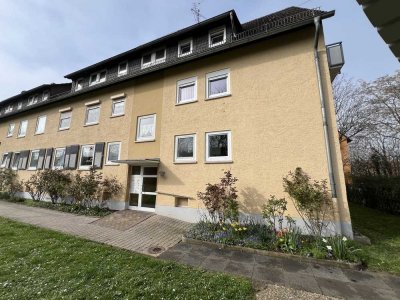 Gau-Algesheim: 2 Zimmer, Küche, Bad, Balkon