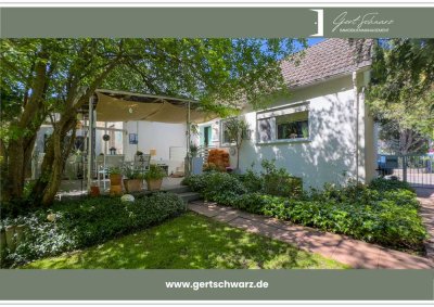 Gartentraum inmitten Frankfurts - Einfamilienhaus  in F-Hausen in unmittelbarer Nähe zur japanischen