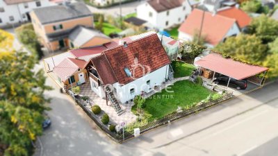 *** Zweifamilienhaus in Kelheim – PV-Anlage, Garten & gute Substanz mit Wertsteigerungspotenzial ***