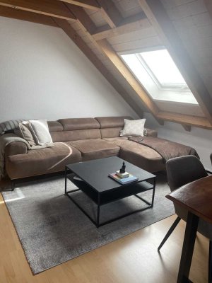 Schöne 3-Zimmer Wohnung mit großem ausgebautem Dachboden
