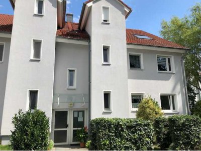 Exklusive, gepflegte 3-Raum-EG-Wohnung mit gehobener Innenausstattung mit Balkon in Erkner