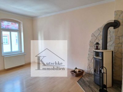 helle 4 RW Kamin, Einbauküche, Wannenbad + Dusche, ruhiger und grüner Hinterhof (Lotzestr.8)