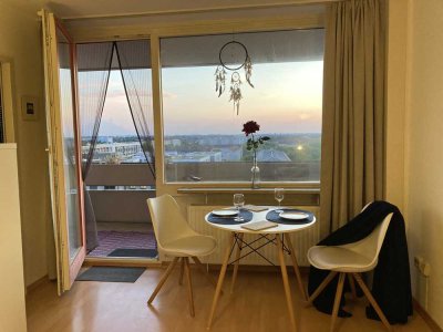 Ruhiges, lichtdurchflutetes 1-Zimmer Appartement mit Balkon in Laim
