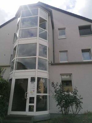 Frechen- sanierte 3-Zimmer Wohnung, Sonnenbalkon, Fußbodenheizung, Garagenstellplatz
