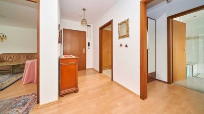 5 Zimmer, 2 Bäder, 2 Balkone!