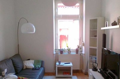 KL - Nähe Bahnhof, "Altbauwohnung" 2 ZKB, Tageslichtbad, EBK, Garten