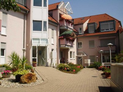 Stilvolle, gepflegte 2-Raum-Erdgeschosswohnung mit Terrasse und EBK in Bad Dürkheim (Kreis)