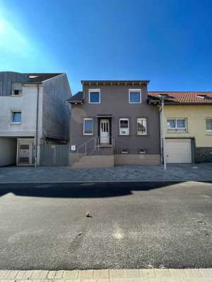 Modernisiertes Einfamilienhaus mit 5 Zimmern in Völklingen