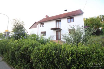 Charmantes Einfamilienhaus mit Potenzial - Umfangreich saniert , Nähe Bruckberg