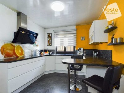 Top Infrastruktur! 
Vielseitig nutzbares Wohnhaus mit Gewerbe, großer Garage und Garten