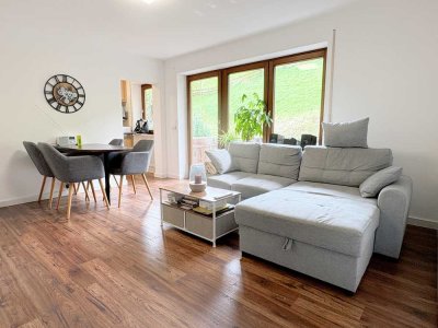 2-Zimmer - saniert - Balkon - EBK - Garage