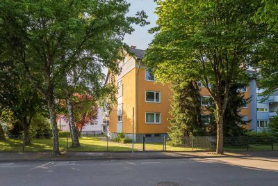 Exklusive 3,5-Zimmer-Dachgeschosswohnung mit Balkon und EBK in Radolfzell