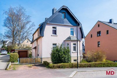 Schönes Zweifamilienhaus im Villenstil