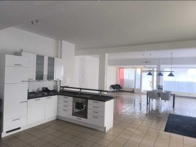 Große 3 Zimmer Erdgeschosswohnung ab sofort frei