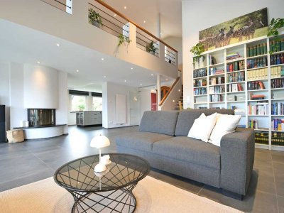 Luxuriöses Einfamilienhaus mit ELW und traumhafter Aussicht in Top-Lage