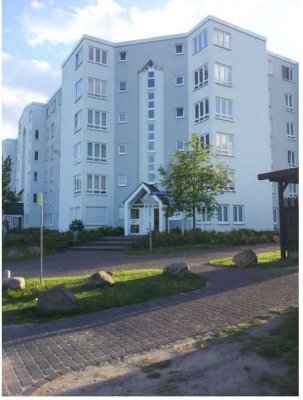 Sanierte 2-Raum-Wohnung mit Einbauküche in Schwerin
