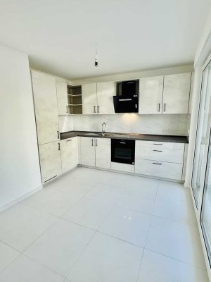 Sehr Schöne, helle 3 Zi- Whg. mit Weitsicht, Neu EBK, Balkon und Carport im Neubaugebiet Brandhölzle