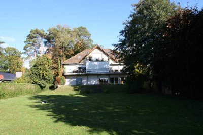 Möblierte Wohnung auf Wassergrundstück