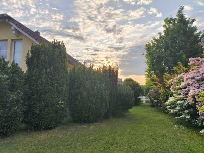 Weitblick inklusive: Exklusives Einfamilienhaus in Schwaigern in traumhafter Feldrandlage