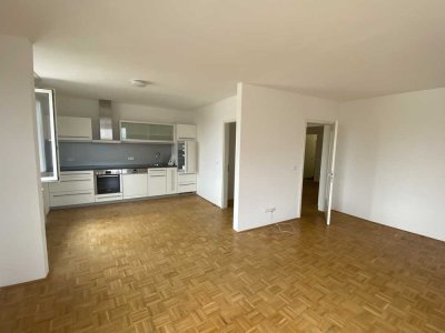 Helle 3,5-Zimmer Wohnung im 3. OG mit Aufzug in Straubing Kernstadt