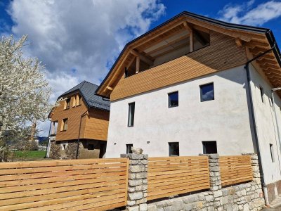 Traumhafte Mietwohnung in komplett saniertem Altbau