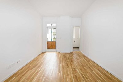 Stilvoll wohnen im frisch renovierten Altbau – 3-Zimmer-Charme mit Balkon in der Eilenburger Straße