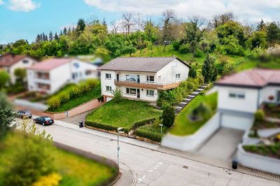 Attraktives Zweifamilienhaus in idyllischer Lage in Kraichtal-Landshausen