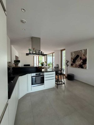 Stilvolle, neuwertige 2-Zimmer-Wohnung mit luxuriöser Innenausstattung mit EBK in München Harlaching