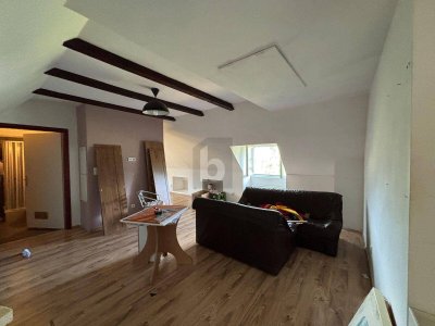 RENOVIERUNGSBEDÜRFTIGE OASE IM LÄNDLICHEN CHARME