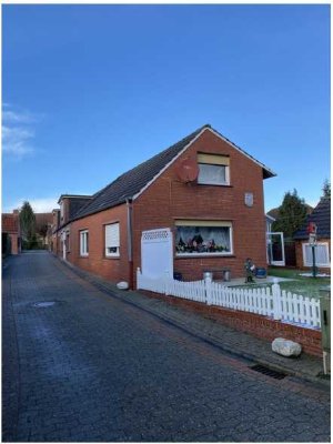 Geräumiges Einfamilienhaus mit ausgebautem Dachgeschoss und Anbau – Provisionsfrei!