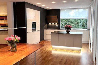 Exklusives Villenanwesen mit Einliegerwohnung & Luxusausstattung-Traumhafte Wohnidylle nahe Freising