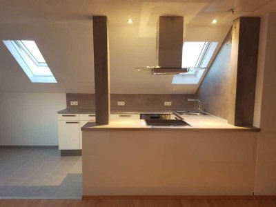 Attraktive 3-Zimmer-DG-Wohnung mit Einbauküche direkt vom Eigentümer