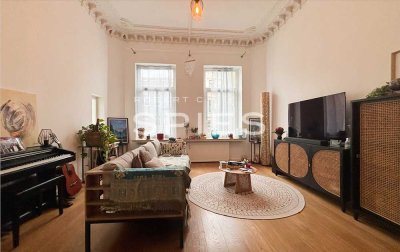 Stuckdecken, Wintergarten, Einbauküche - 3-Zimmer-Wohnung mit besonderer Ausstattung