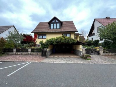 Einfamilienhaus mit Einliegerbungalow in ruhiger Lage