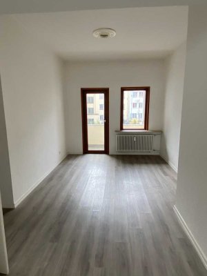 Schöne und neuwertige 2,5-Raum-Wohnung mit Einbauküche in Saarbrücken